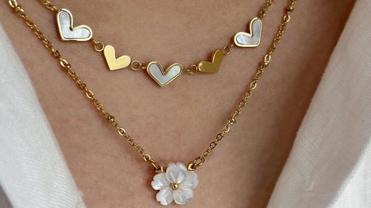 Hoe combineer ik sieraden met mijn outfit?